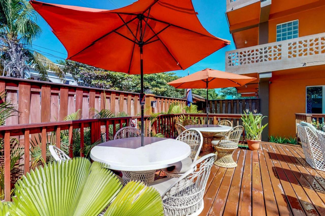 Hummingbird Home Suites San Pedro  Exteriör bild